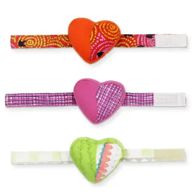 Dritz Quilting Heart Wrist Pin Cushion with Adjustable