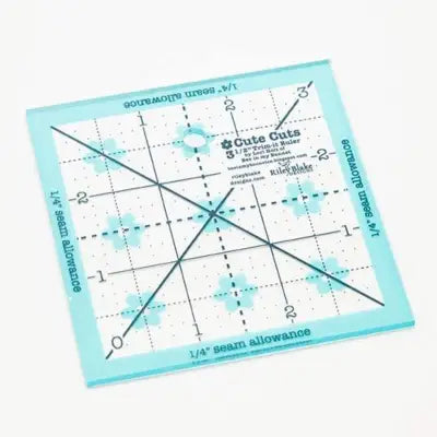 Lori Holt Cute Cuts™ Trim-it™ Ruler 3 1/2’’ x 698768